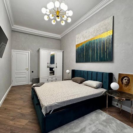 Deribasivska 10 Luxury Apartment Odessa Eksteriør billede