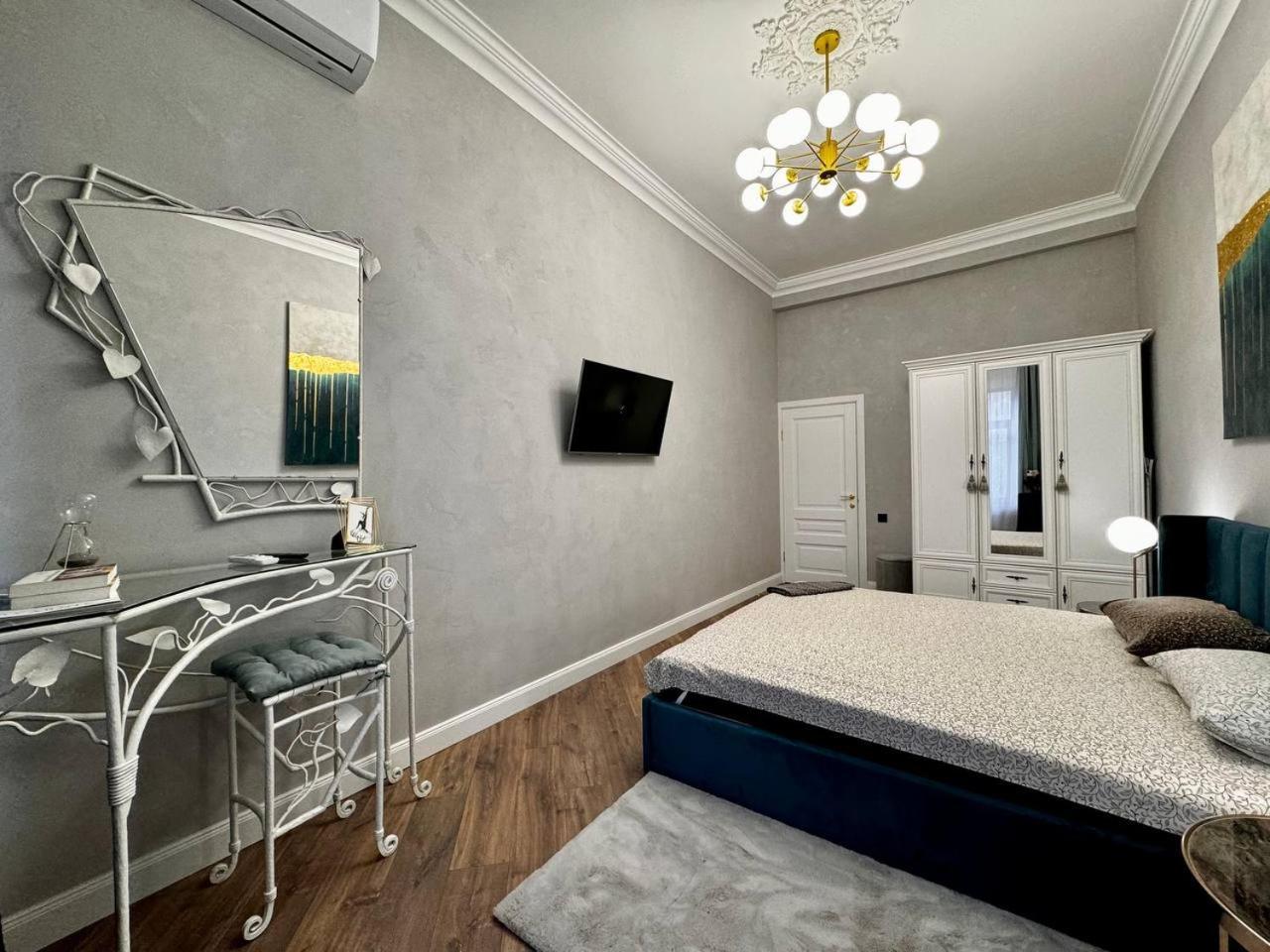 Deribasivska 10 Luxury Apartment Odessa Eksteriør billede